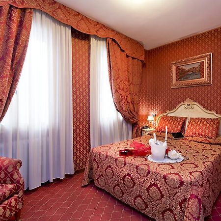Hotel Mignon Venice Exterior photo