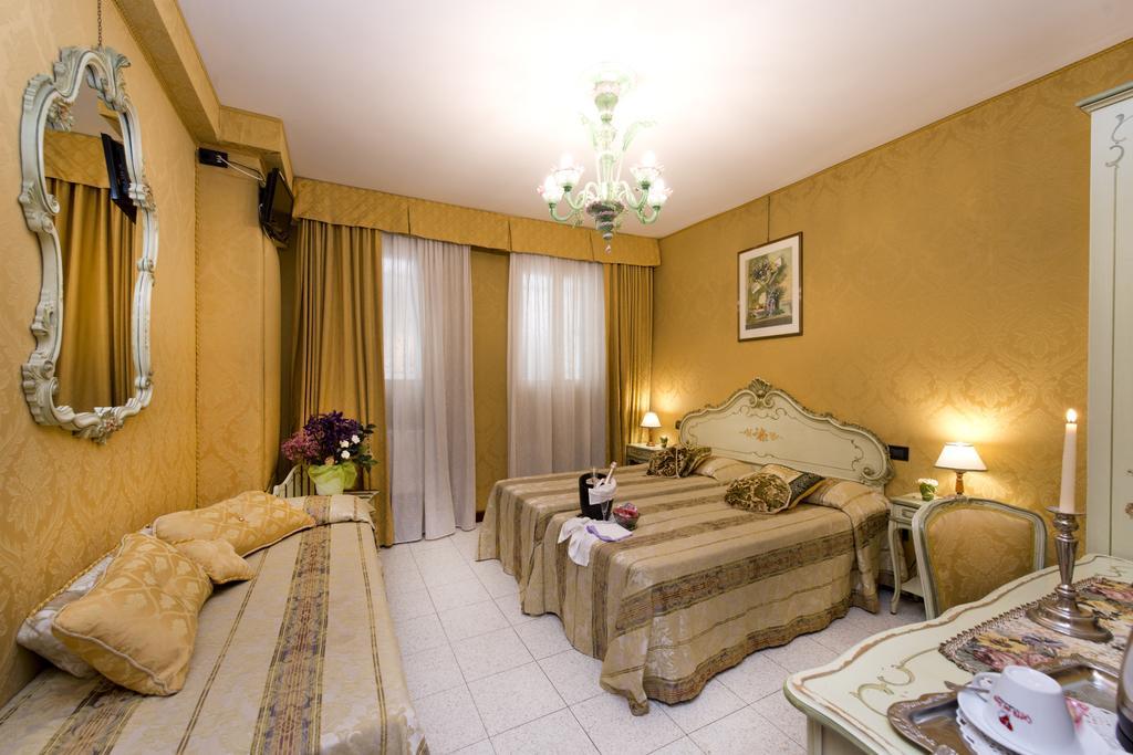 Hotel Mignon Venice Exterior photo