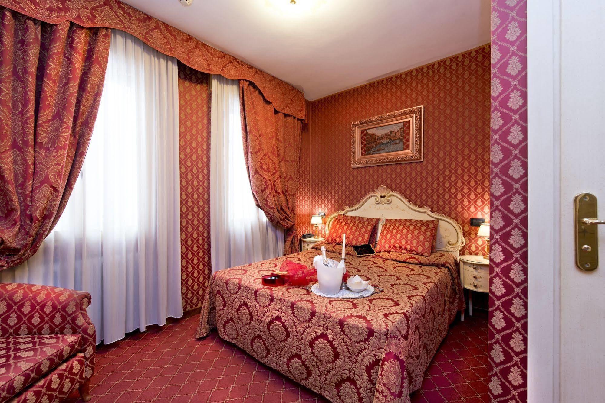Hotel Mignon Venice Exterior photo