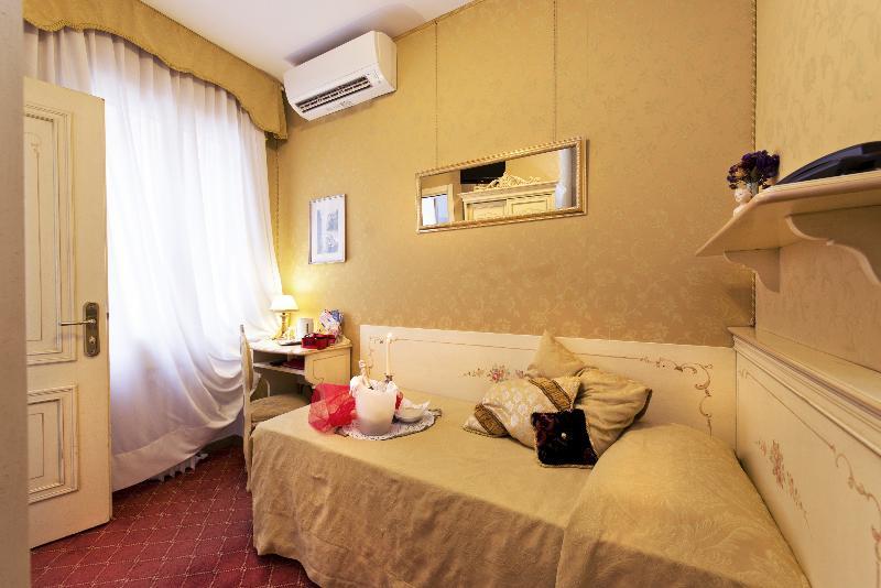Hotel Mignon Venice Exterior photo