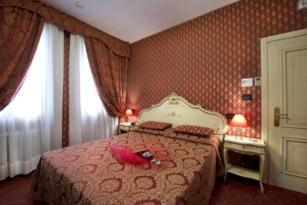 Hotel Mignon Venice Exterior photo