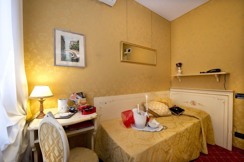 Hotel Mignon Venice Exterior photo